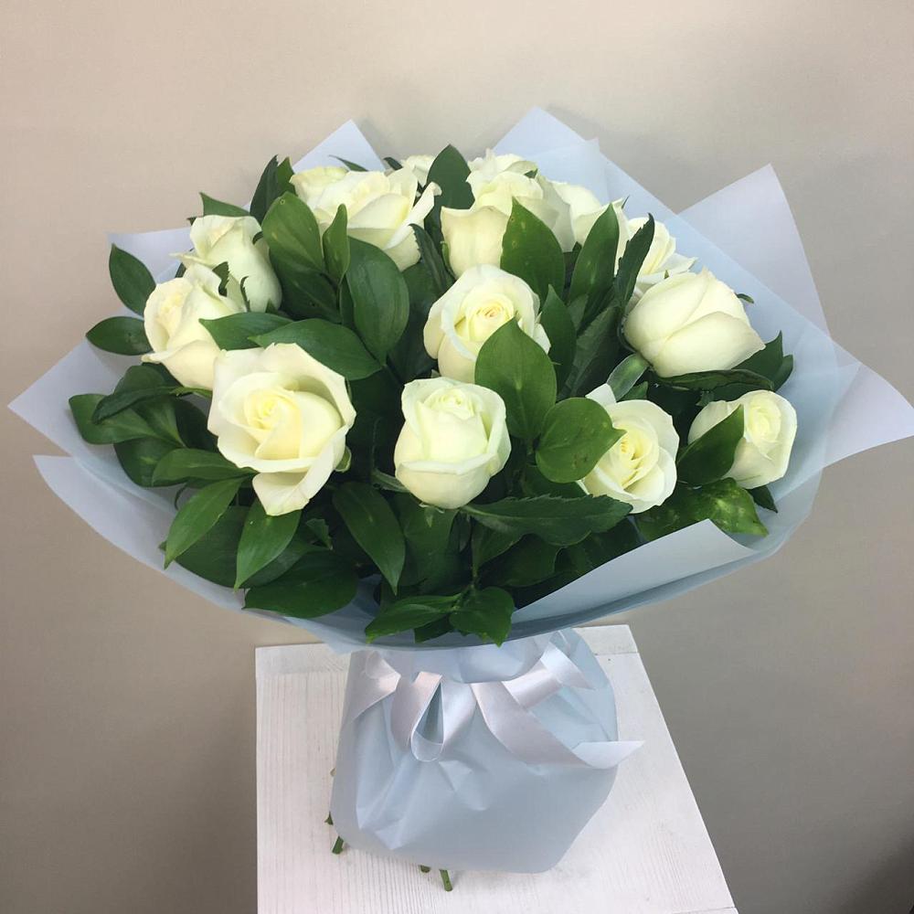 Букет 15 Белых роз Проуд в Нытве