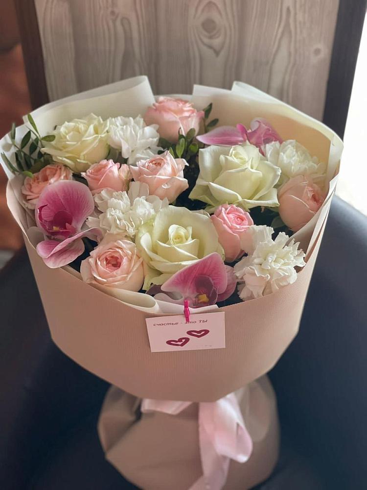 Букет цветов из: Орхидеи, Розы и Гвоздики в Нытве