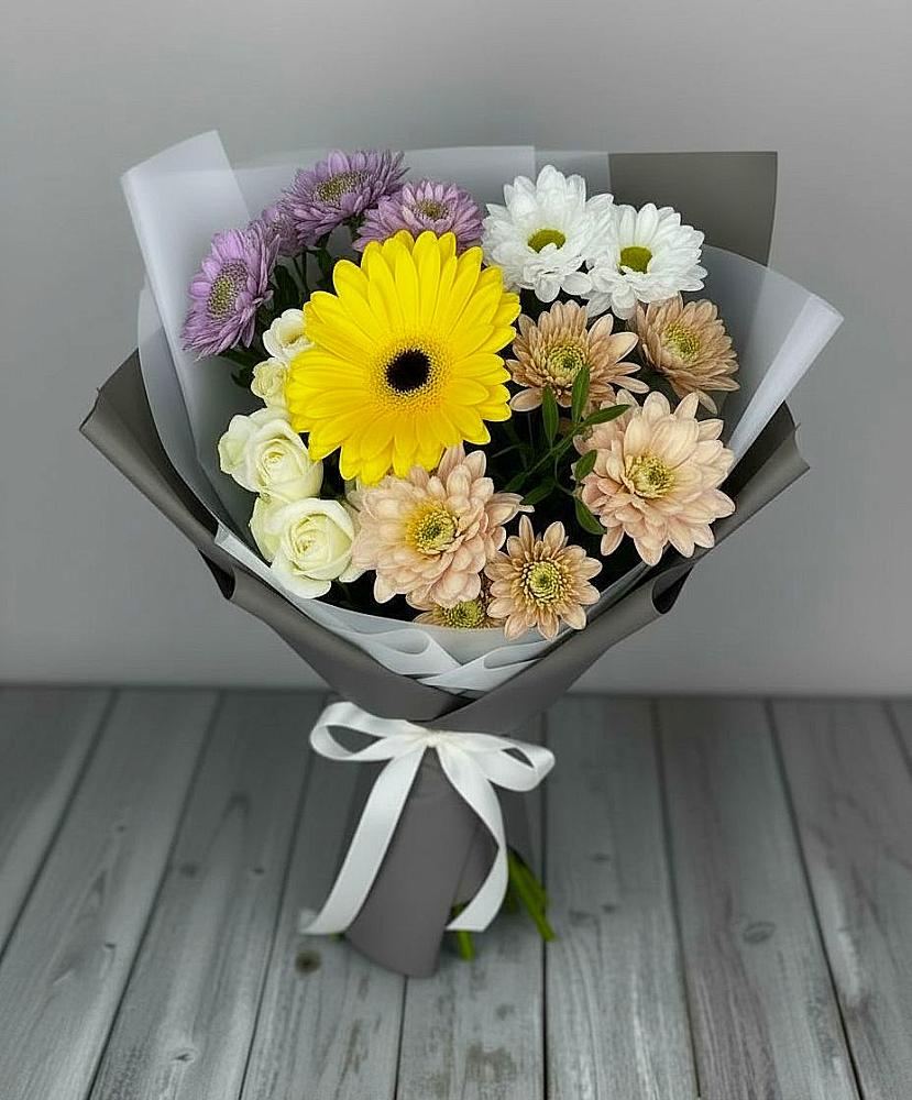 Букет цветов из: Розы, Герберы и Хризантемы в Нытве