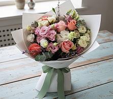 Букет цветов из:  Розы, Лизиантусы и Гвоздики в Нытве