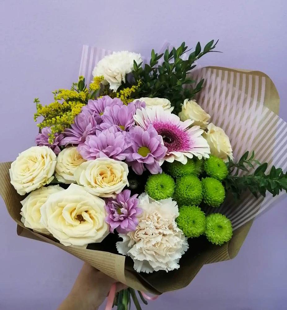 Букет цветов из: Хризантемы, Розы, Гвоздики и Герберы в Нытве