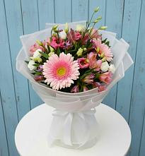 Букет цветов из:  Герберы, Альстромерии и Лизиантусы #REPLACE_PRED# Нытве