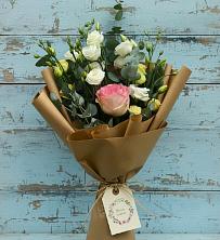 Букет цветов из:  Розы и Лизиантусы в Нытве