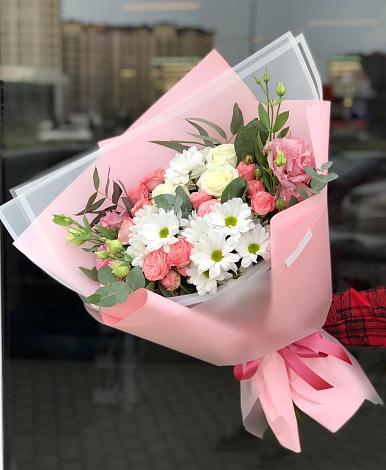 Букет цветов из: Розы, Лизиантусы и Хризантемы в Нытве