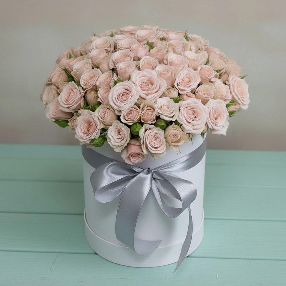 Цветочная композиция из Розы в шляпной коробке в Нытве